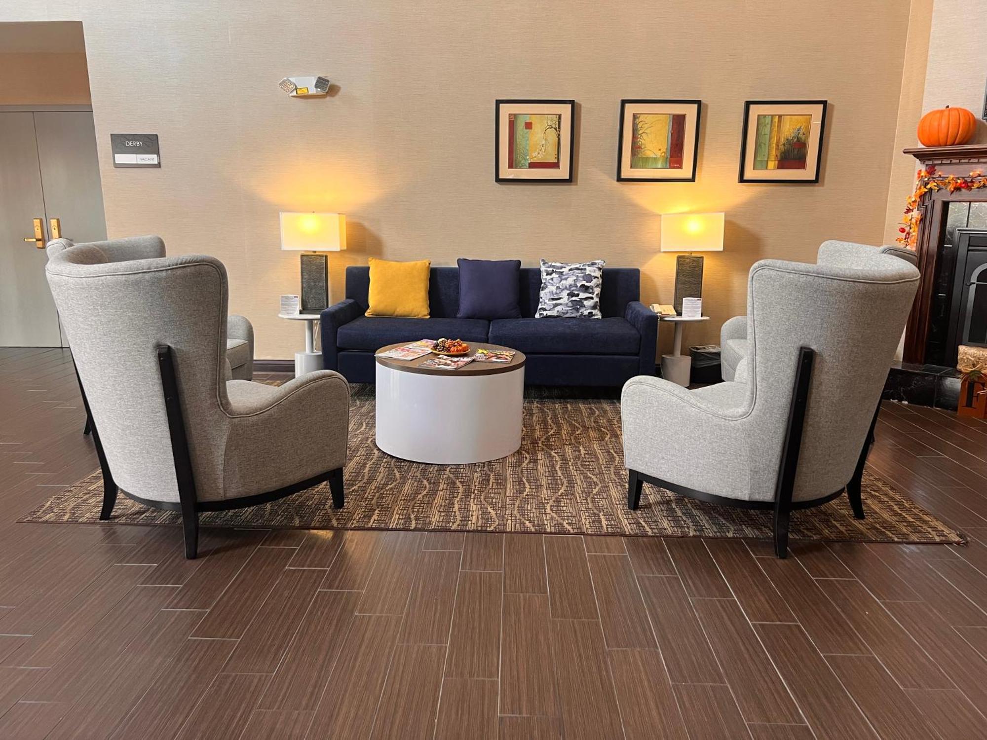 Comfort Suites Louisville Airport Kültér fotó