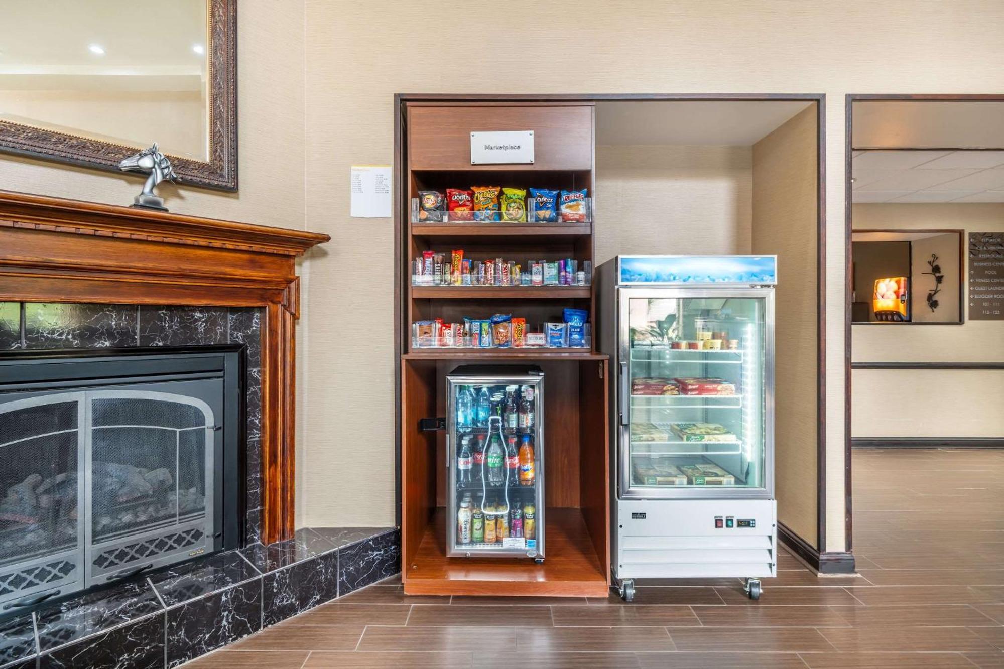Comfort Suites Louisville Airport Kültér fotó