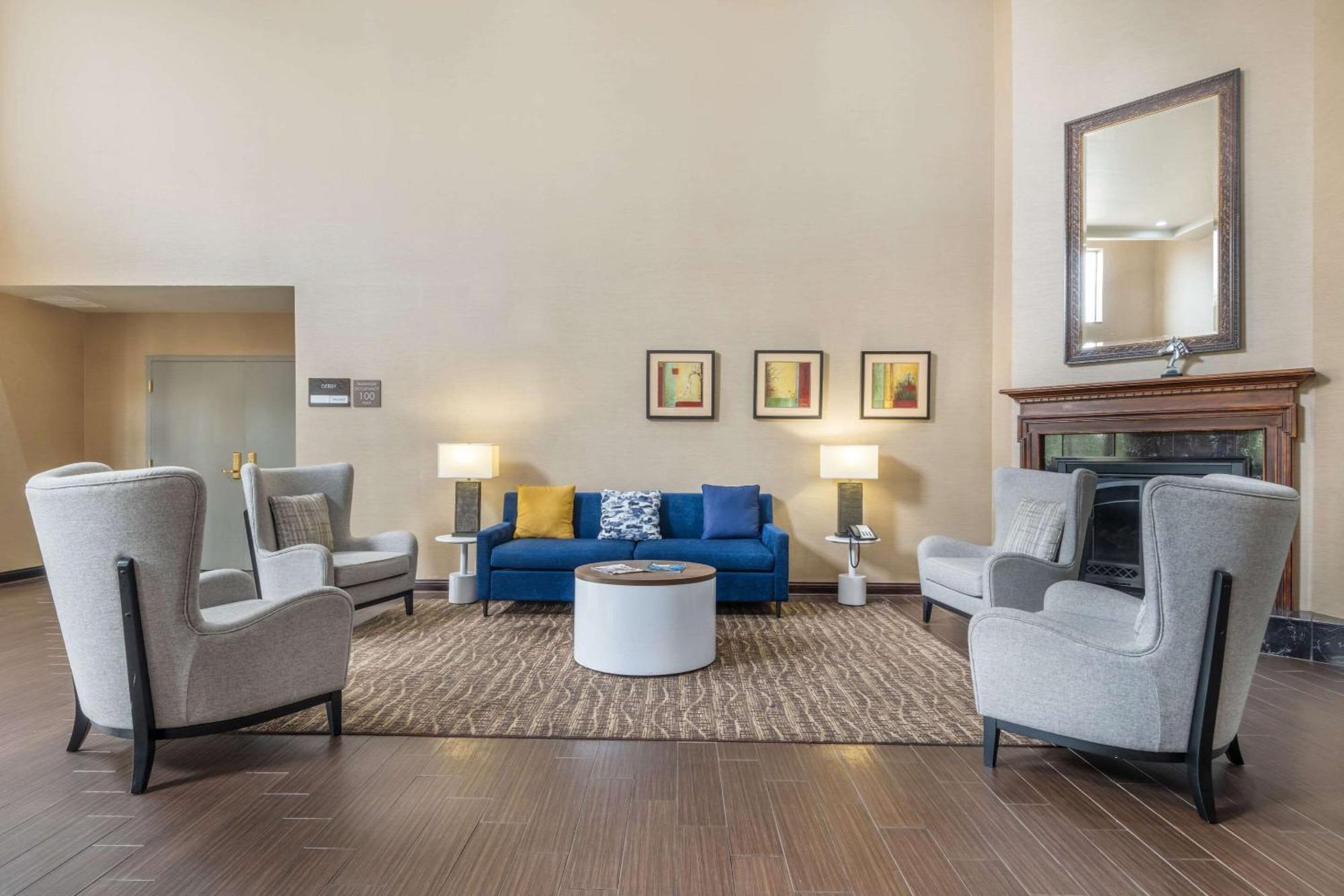 Comfort Suites Louisville Airport Kültér fotó