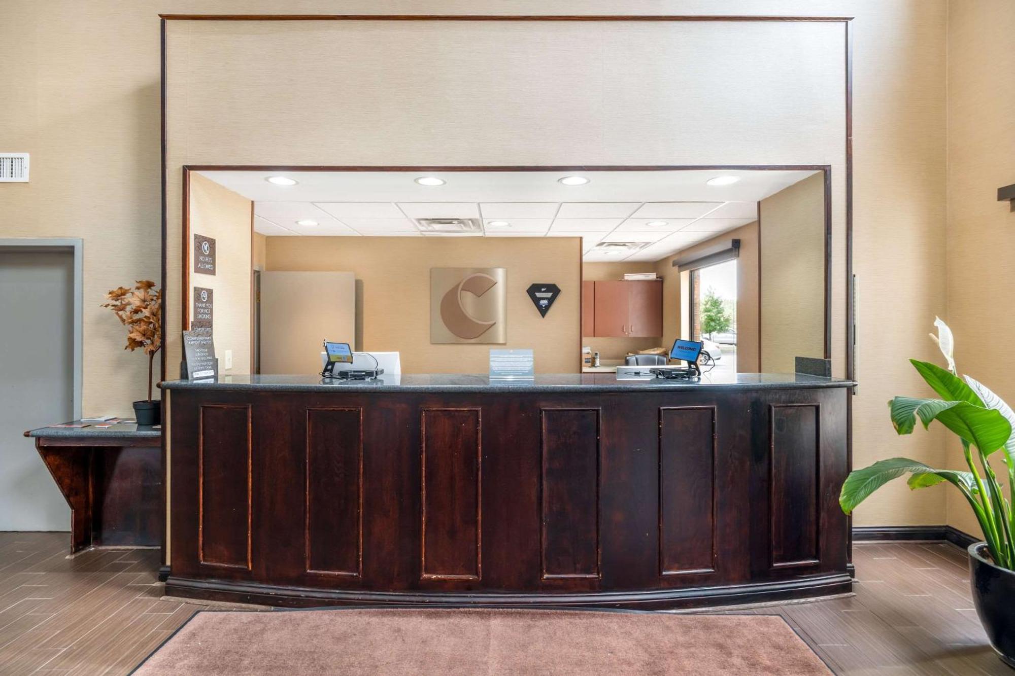 Comfort Suites Louisville Airport Kültér fotó
